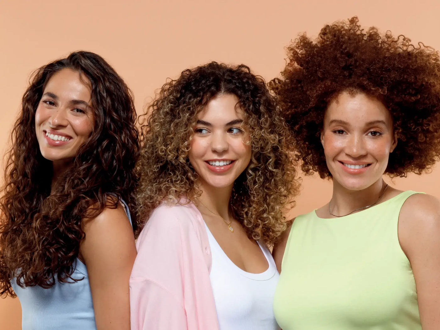 CURLSMITH-Models, drei Frauen mit Locken und Wellen